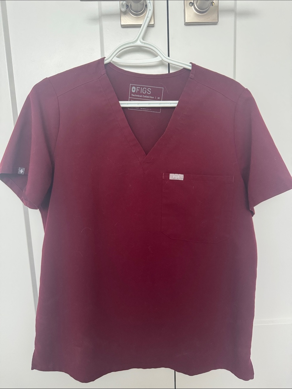 Figs womens casma burgundy scrub top